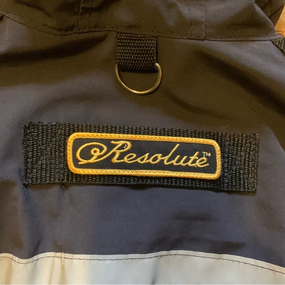 Canada Goose Resolute Parka - the most practical/functional, Canada Goose jacket - Picture 4 of 16